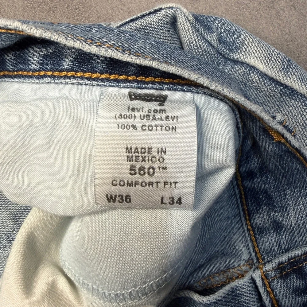 Levi's 560 Comfort Fit Jeans Mens 36x34 Blue Light Wash Loose Tapered Denim